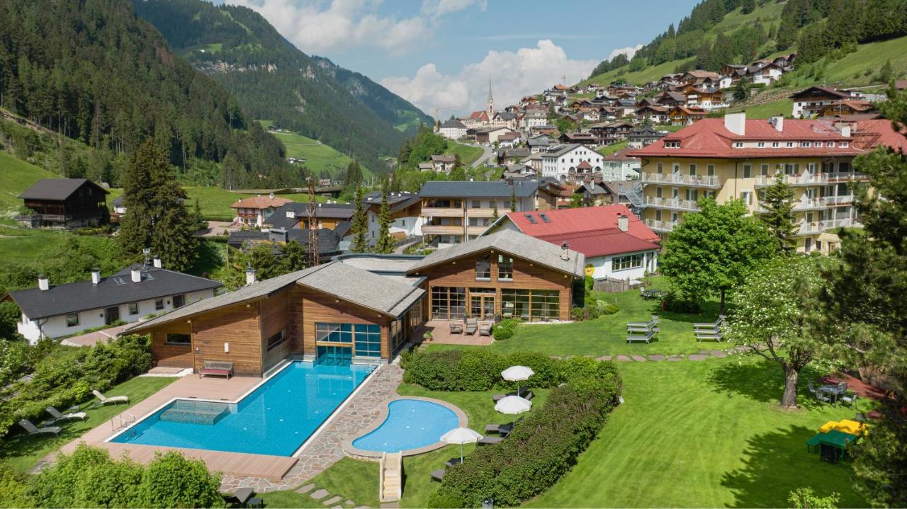 Family Hotel Posta Santa Cristina Val Gardena Exterior foto